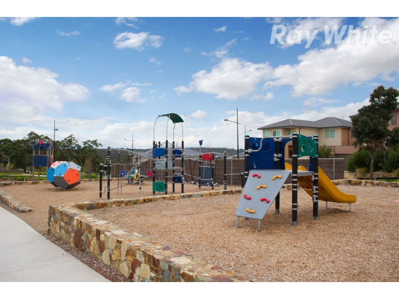 8 Clovemont Way, Bundoora VIC 3083