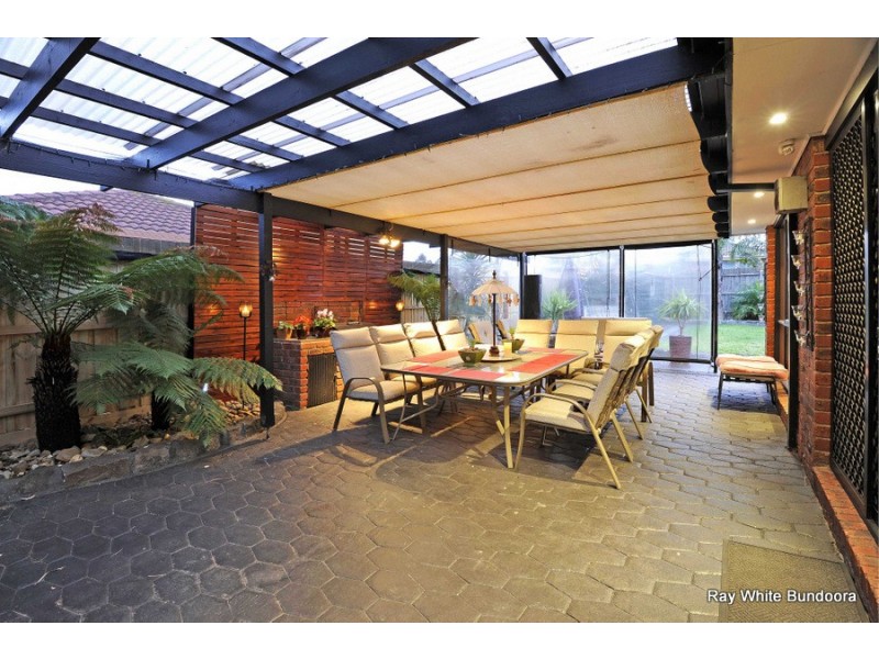 1 Watermill Court, Mill Park VIC 3082