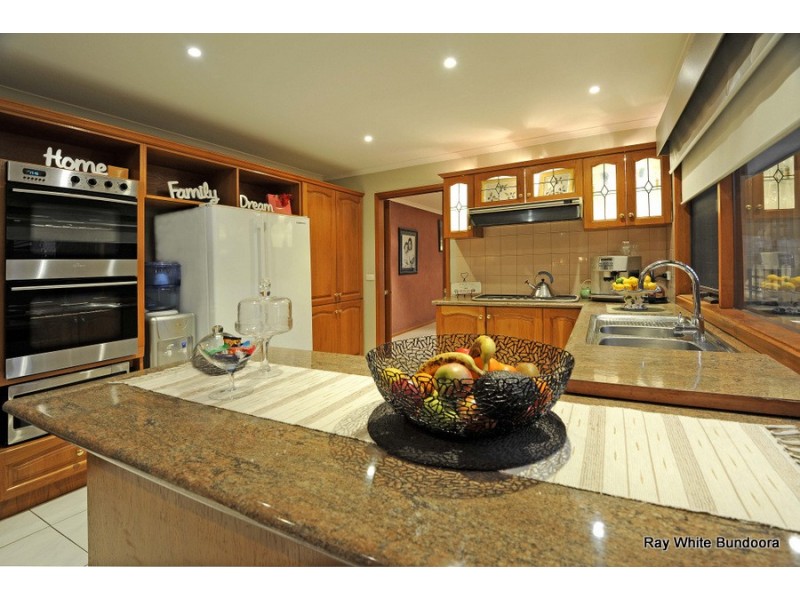 1 Watermill Court, Mill Park VIC 3082