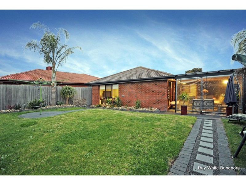 1 Watermill Court, Mill Park VIC 3082