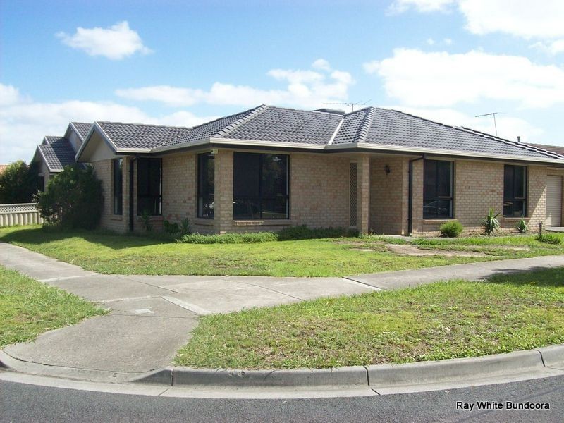 194 Roycroft Avenue, Mill Park VIC 3082