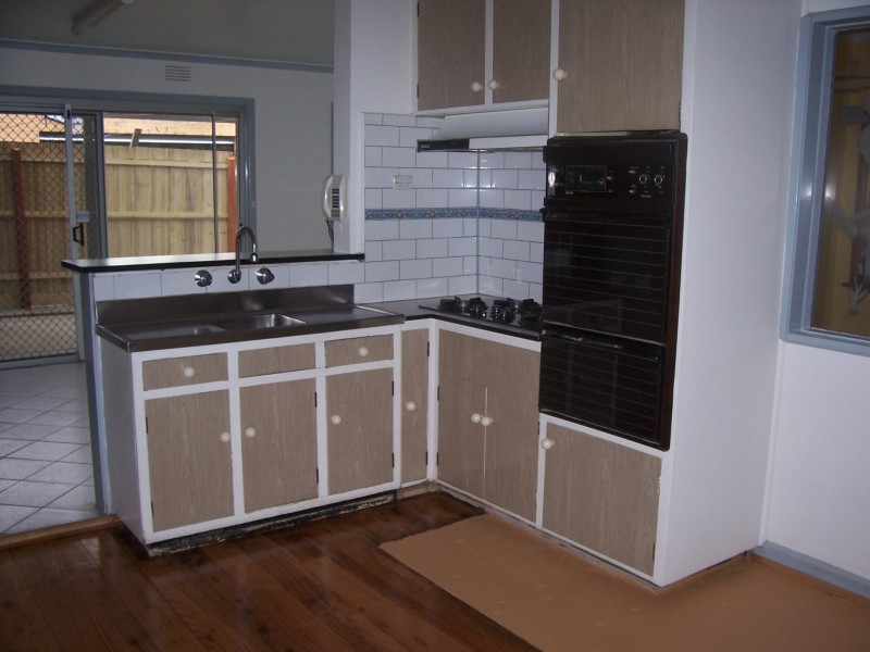 8 McIvor Street, Reservoir VIC 3073