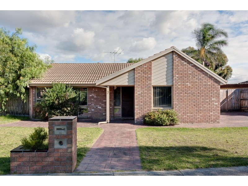 7 Flemington Drive, Mill Park VIC 3082