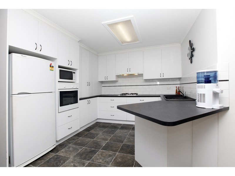 7 Flemington Drive, Mill Park VIC 3082