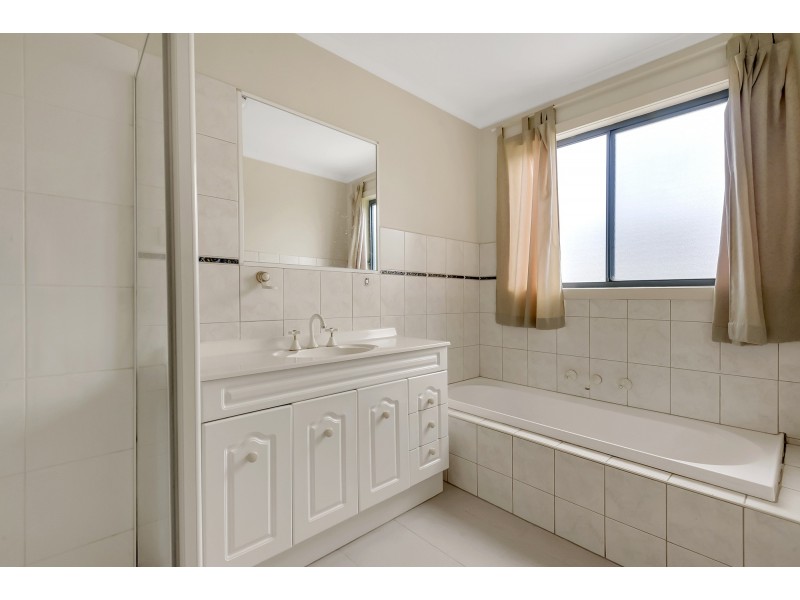 30/2 Shoalhaven Street, Bundoora VIC 3083