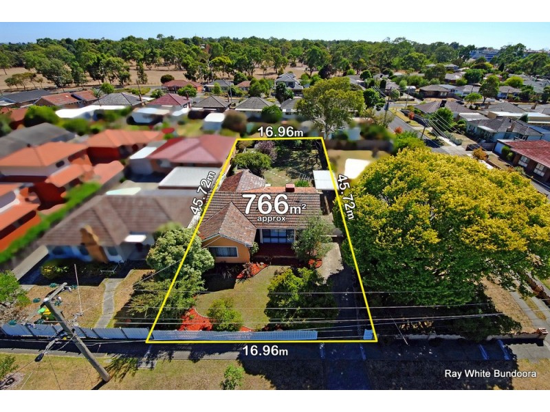 24 Cash Street, Kingsbury VIC 3083