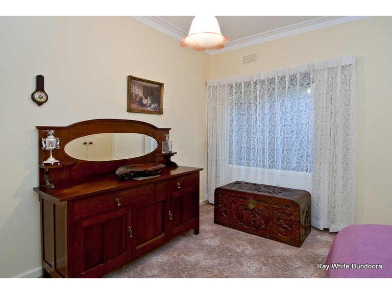 24 Cash Street, Kingsbury VIC 3083
