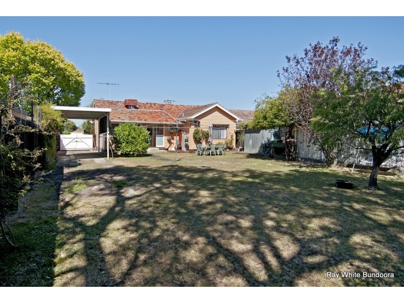 24 Cash Street, Kingsbury VIC 3083