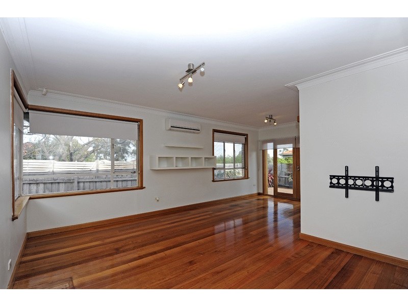 32 Elder Street, Watsonia VIC 3087