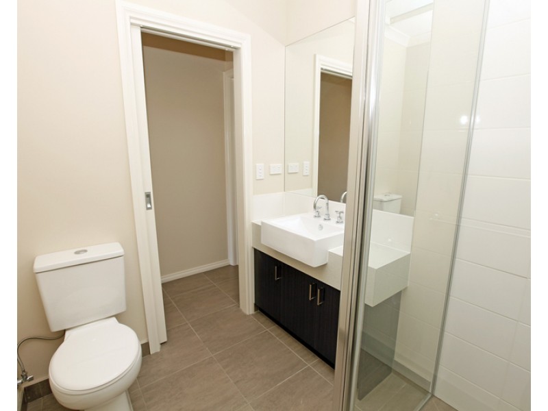 2/68 French Street, Lalor VIC 3075