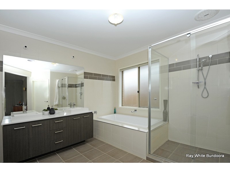 81 Linacre Drive, Bundoora VIC 3083