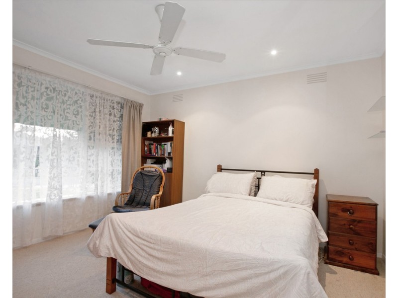 15 Lea Crescent, Bundoora VIC 3083