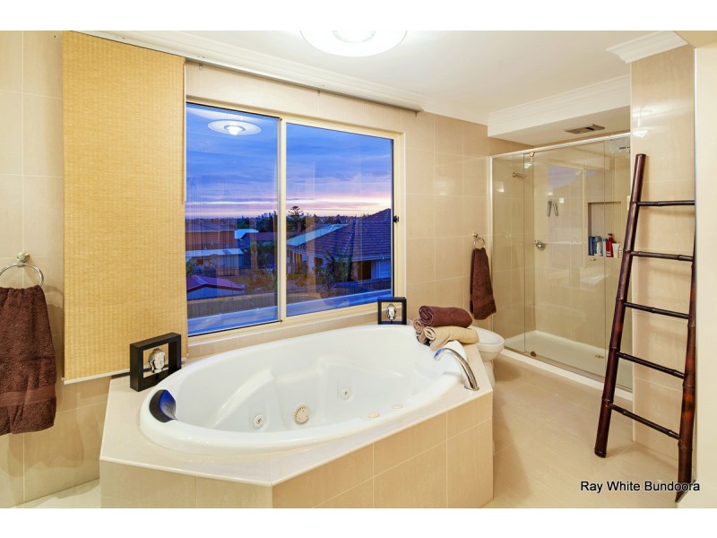 44 Pleasant View Drive, Preston VIC 3072