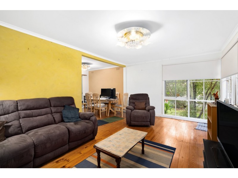 31 Buckmaster Drive, Mill Park VIC 3082