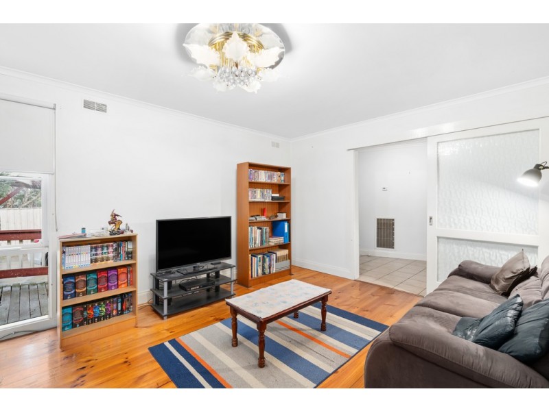 31 Buckmaster Drive, Mill Park VIC 3082