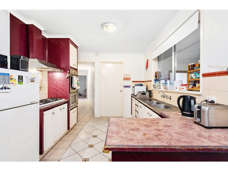 31 Buckmaster Drive, Mill Park VIC 3082