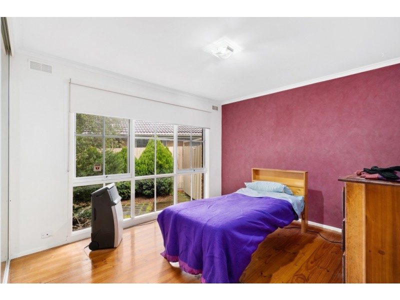 31 Buckmaster Drive, Mill Park VIC 3082