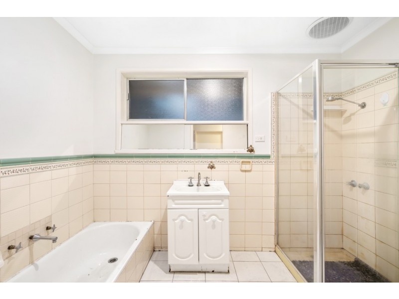 31 Buckmaster Drive, Mill Park VIC 3082