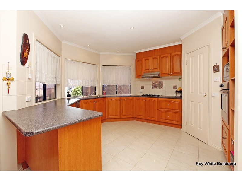 63 Jasmine Drive, Mill Park VIC 3082