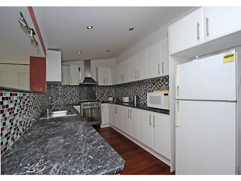 16 Grimwade Street, Reservoir VIC 3073