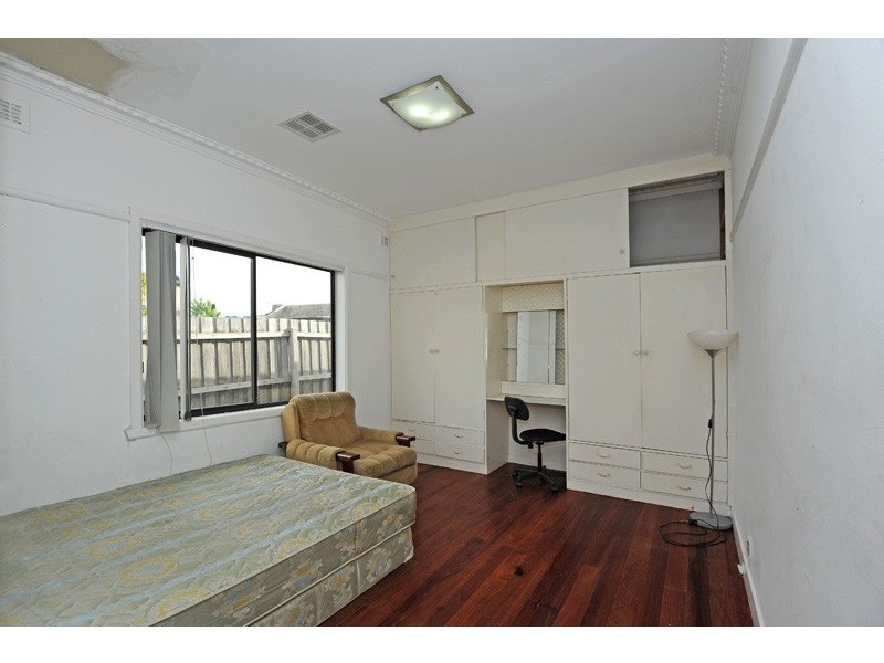 16 Grimwade Street, Reservoir VIC 3073
