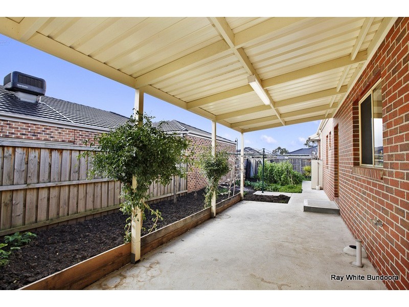 9 Hanmer Drive, South Morang VIC 3752