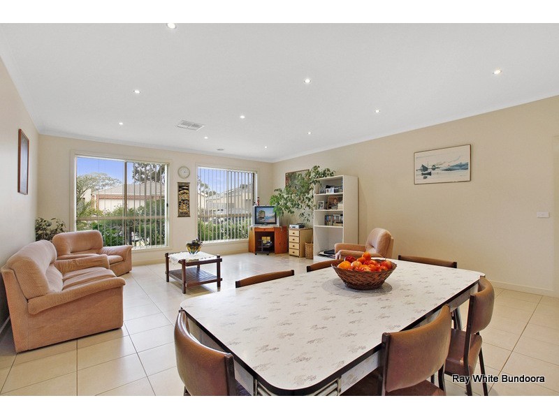 9 Hanmer Drive, South Morang VIC 3752