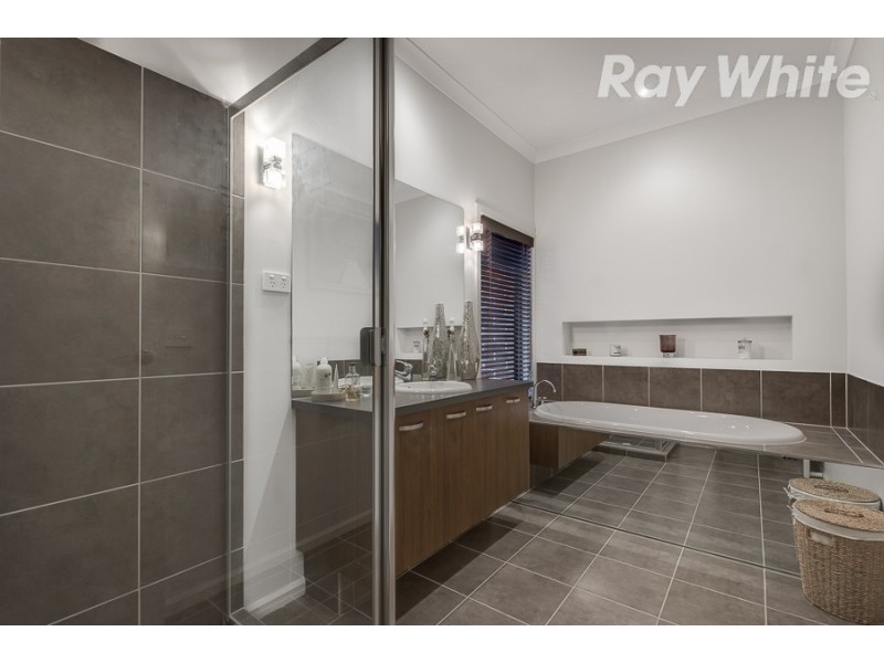 13 Greig Drive, Mernda VIC 3754