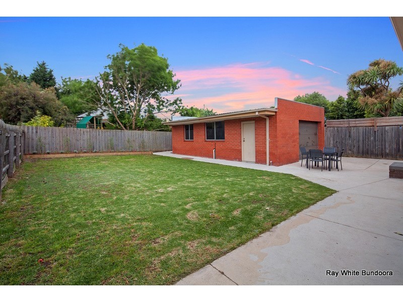 9 Darren Avenue, Bundoora VIC 3083