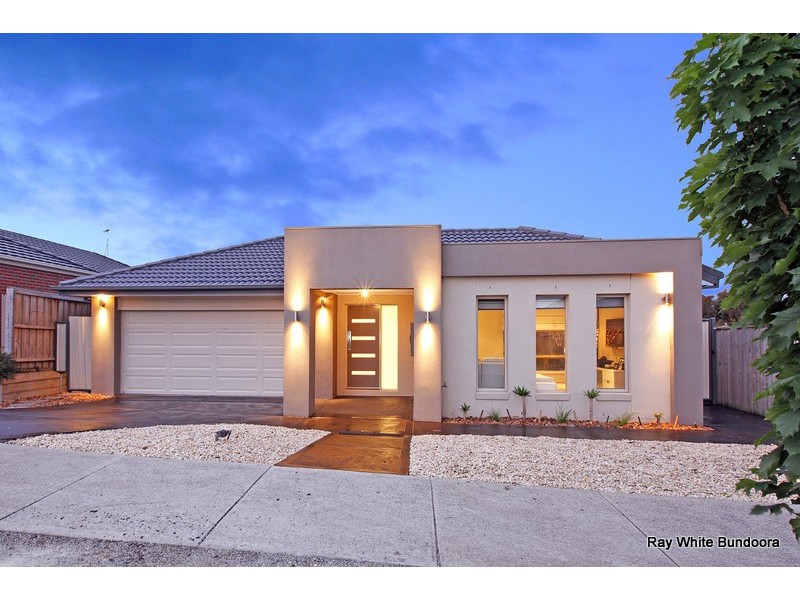 31 Bloomfield Drive, South Morang VIC 3752