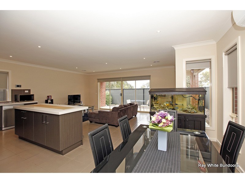 44 Highbury Circuit, Craigieburn VIC 3064