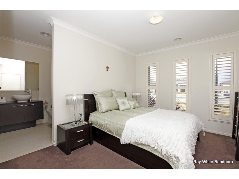 30 Mernda Villiages Drive, Mernda VIC 3754