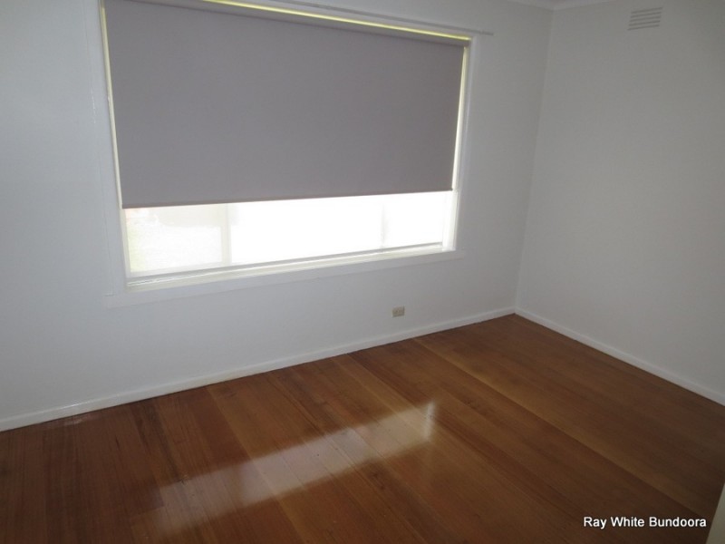 8 Club Avenue, Kingsbury VIC 3083