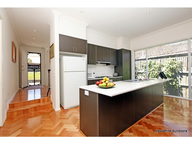 16 Robinson Road, Reservoir VIC 3073