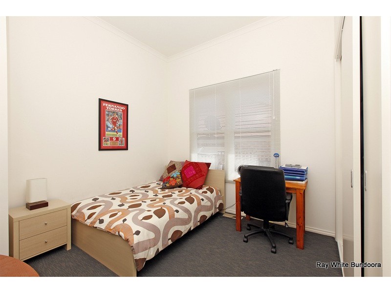 16 Robinson Road, Reservoir VIC 3073