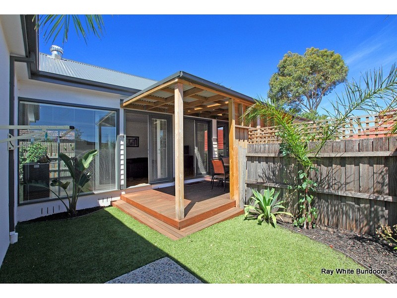 16 Robinson Road, Reservoir VIC 3073