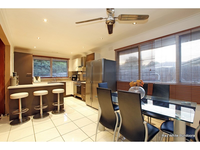 15 Cambridge Way, Bundoora VIC 3083