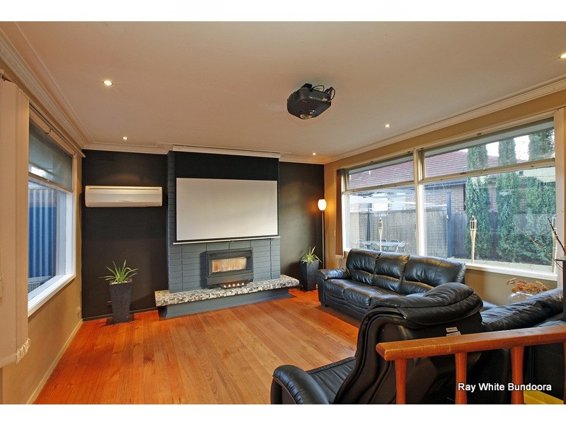 15 Cambridge Way, Bundoora VIC 3083