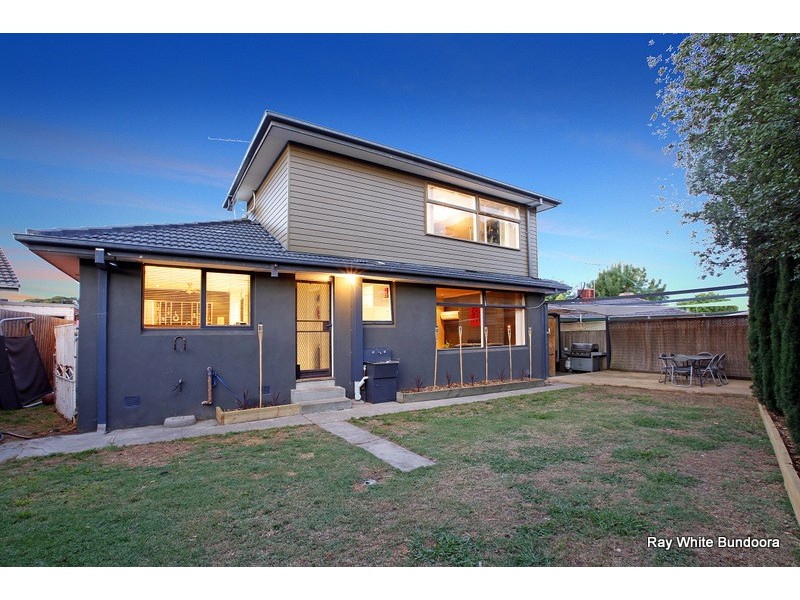 15 Cambridge Way, Bundoora VIC 3083