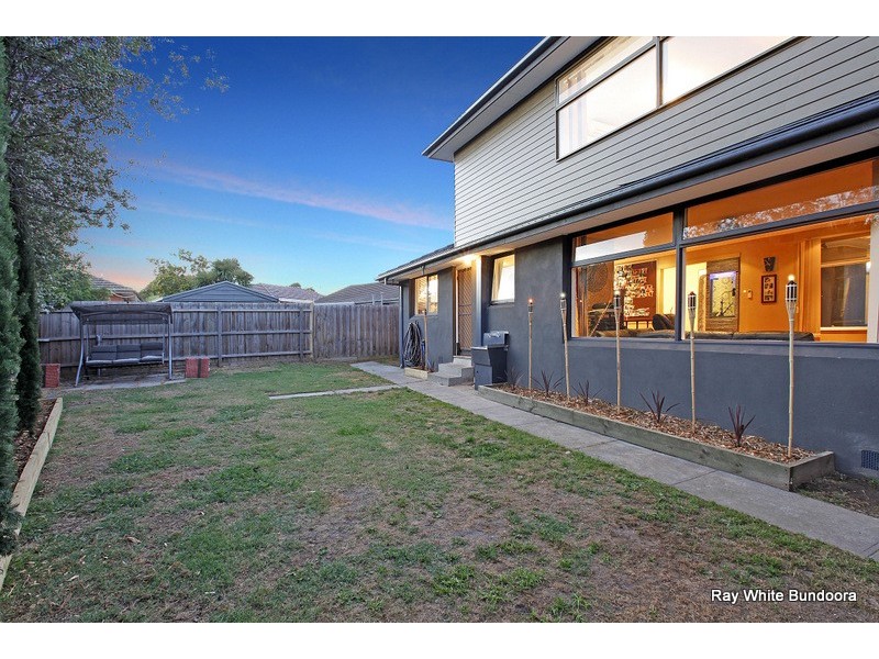 15 Cambridge Way, Bundoora VIC 3083