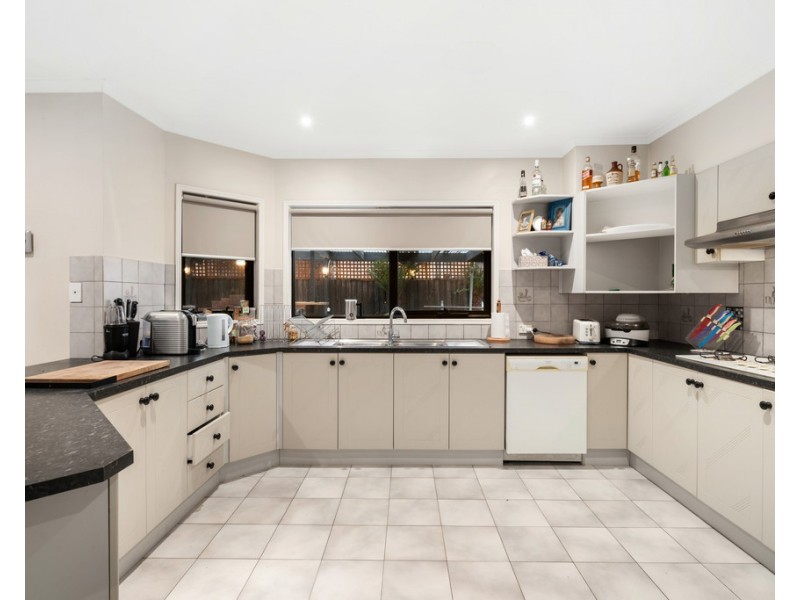 26 Romeo Court, Mill Park VIC 3082