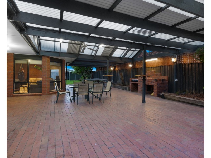 26 Romeo Court, Mill Park VIC 3082