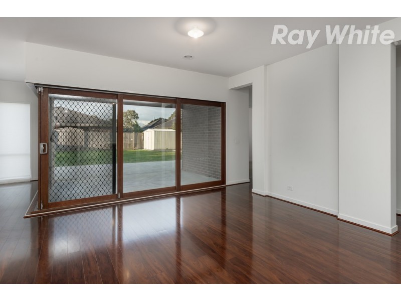 2 Saintly Drive, South Morang VIC 3752