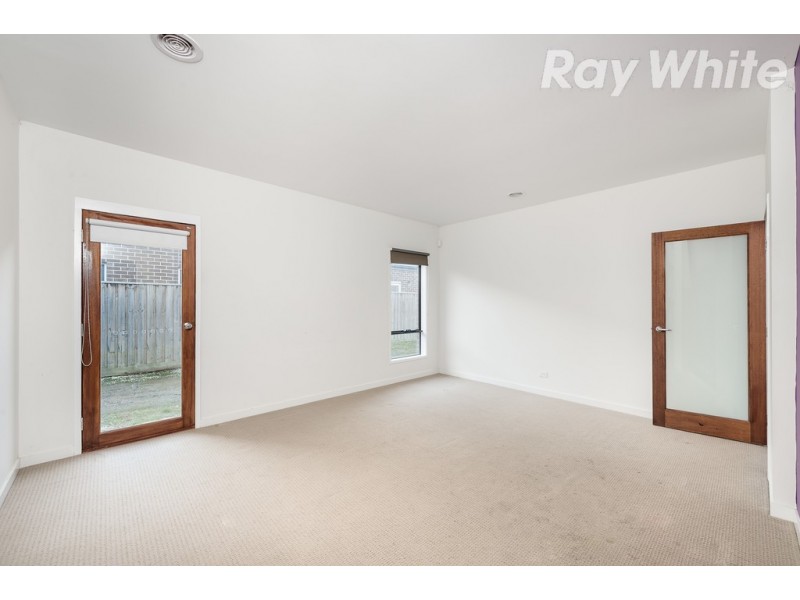 2 Saintly Drive, South Morang VIC 3752