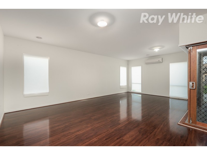 2 Saintly Drive, South Morang VIC 3752