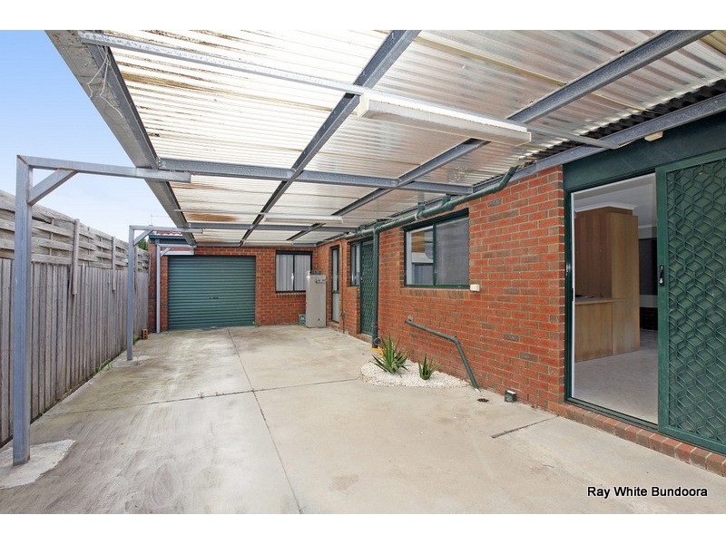 69 Hawkes Drive, Mill Park VIC 3082