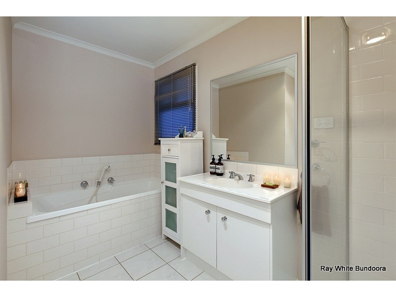 5 Benjamin Close, Bundoora VIC 3083