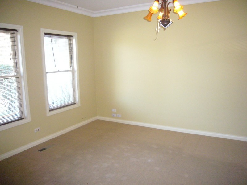 18 Westwood Drive, Mill Park VIC 3082