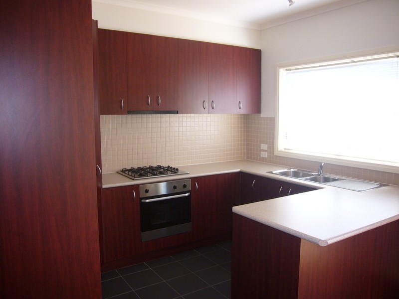 18 Westwood Drive, Mill Park VIC 3082