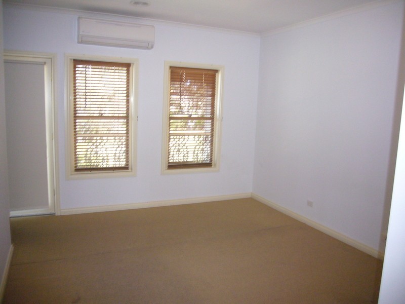 18 Westwood Drive, Mill Park VIC 3082